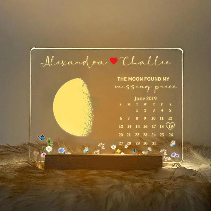 the-moon-i-found-my-missing-piece-light-wood-base-best-gifts-to-lover