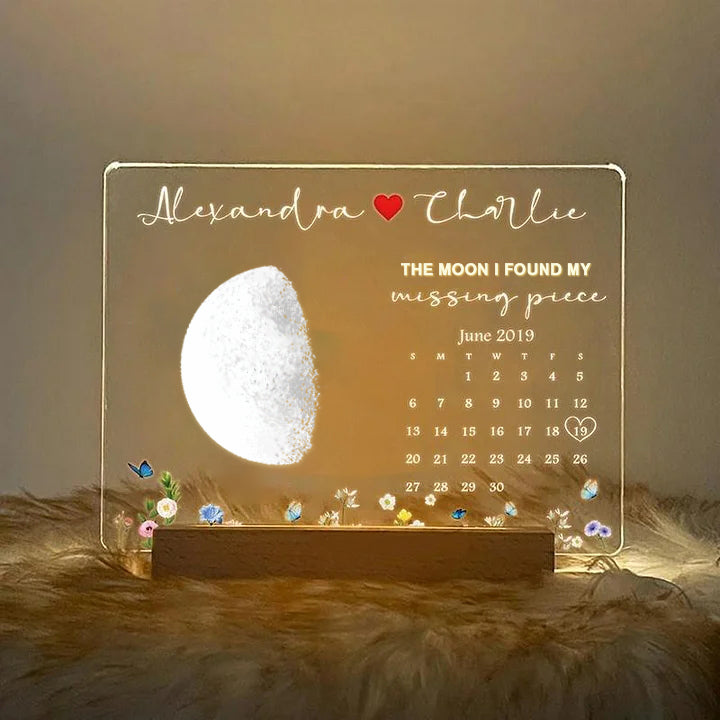 the-moon-i-found-my-missing-piece-light-wood-base-best-gifts-to-lover