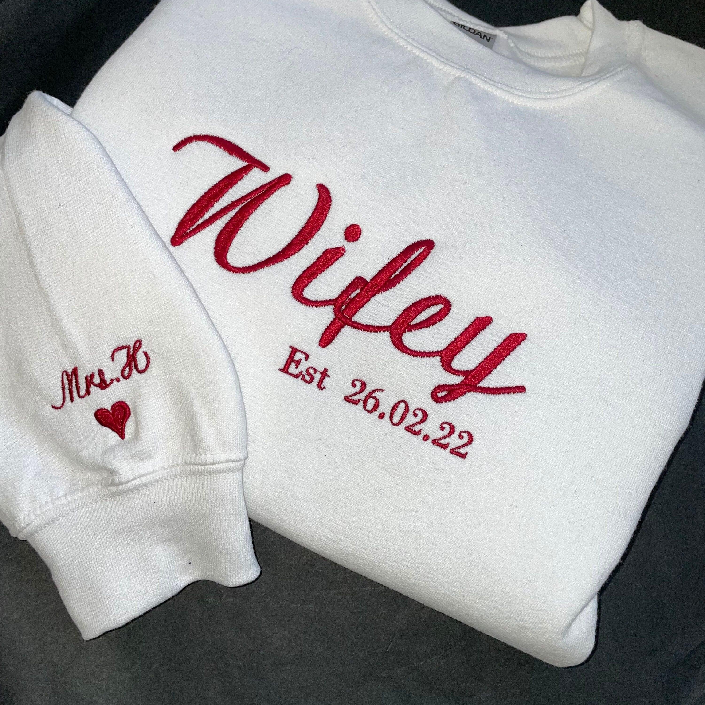 custom-embroidered-bride-wifey-husband-personalised-couple-embroidered-sweatshirt