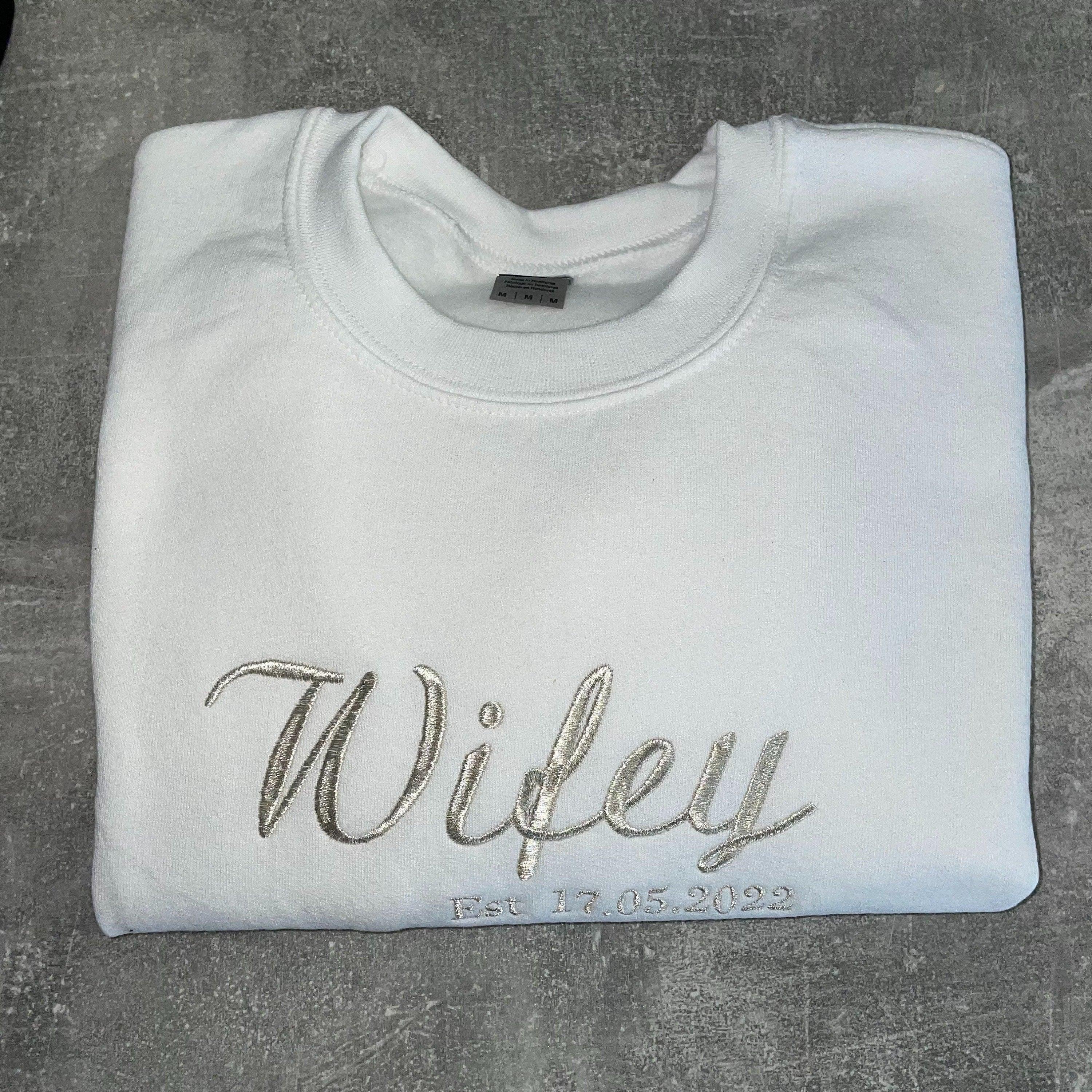 custom-embroidered-bride-wifey-husband-personalised-couple-embroidered-sweatshirt