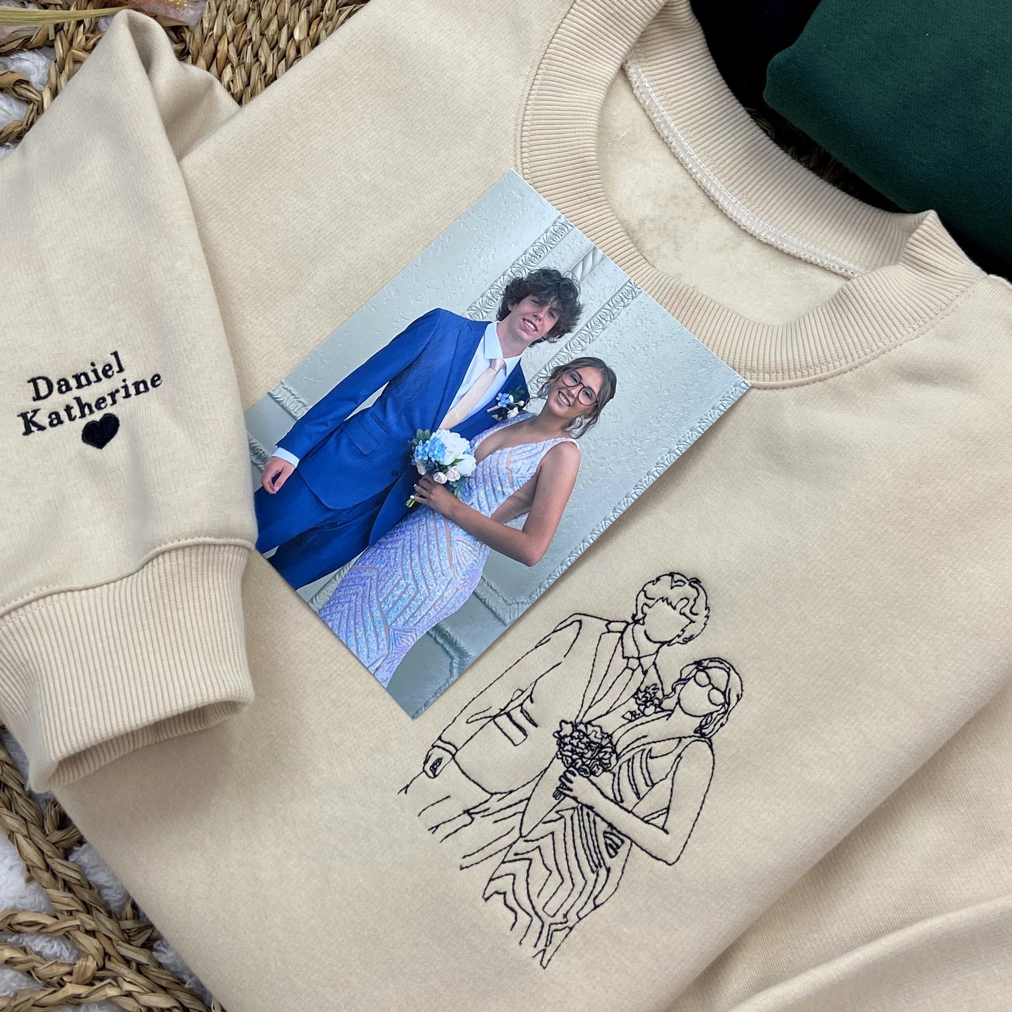 custom-embroidered-couple-portrait-sweatshirt-portrait-from-photo-sweatshirt-valentines-day-gift