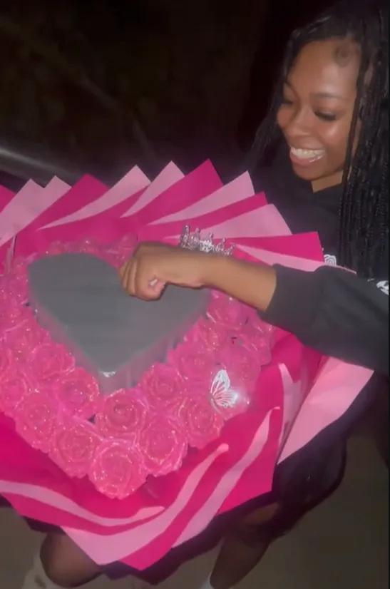 burn-rose-bouquet-with-hidden-message-reveal-personalized-eternal-glitter-flower-bouquet