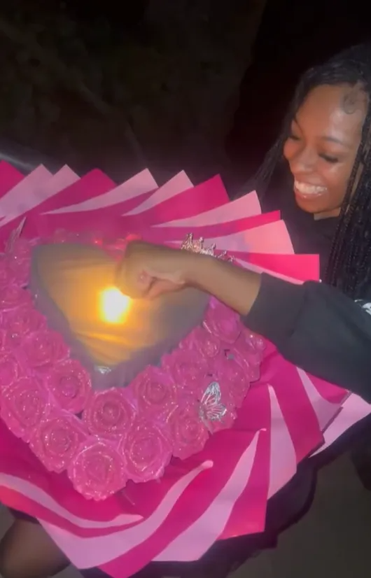 burn-rose-bouquet-with-hidden-message-reveal-personalized-eternal-glitter-flower-bouquet